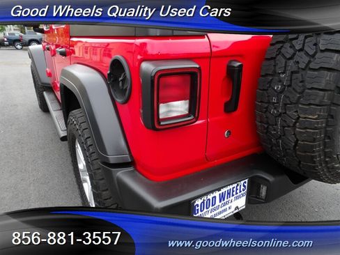 Used 2019 Jeep Wrangler Unlimited Sport S AWD/4WD image 9