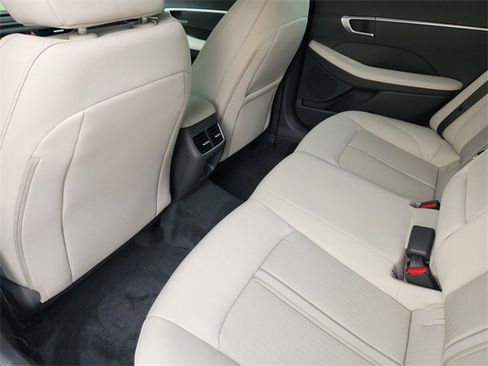Certified 2023 Hyundai Sonata SEL w/ Convenience Package image 21