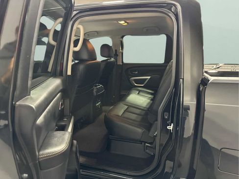 Used 2019 Nissan Titan SL w/ Off-Road Package image 24