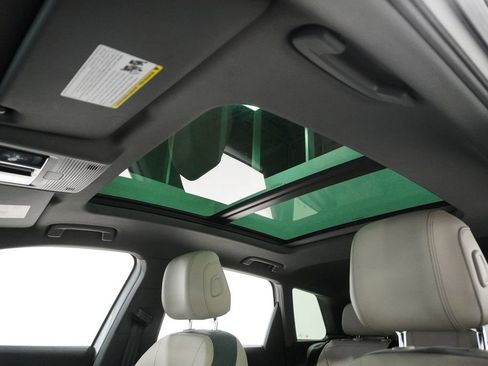 Used 2022 Audi Q4 e-tron Premium Plus w/ Premium Plus image 13