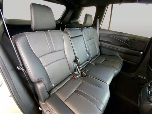 Used 2025 Honda Passport TrailSport image 20