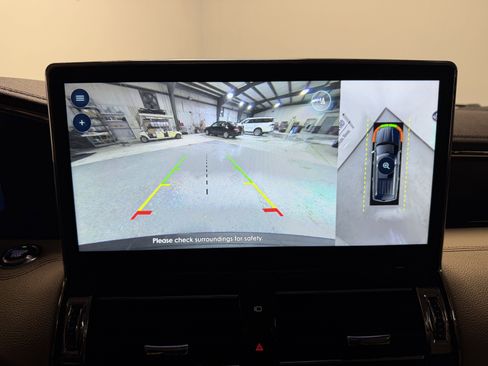 Used 2024 Lincoln Navigator Premiere image 14