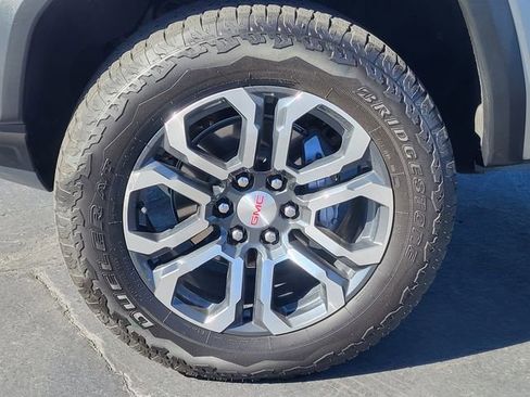 Used 2023 GMC Canyon AT4 w/ AT4 Premium Package image 10