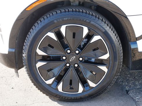 Used 2024 Chevrolet Blazer EV RS image 15