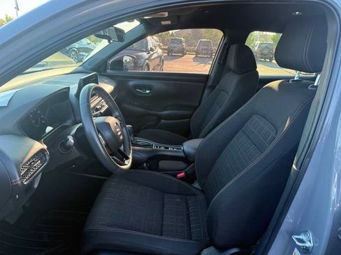 Used 2024 Honda HR-V Sport image 7