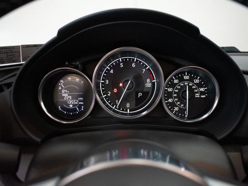 Used 2021 MAZDA MX-5 Miata Club RWD image 13