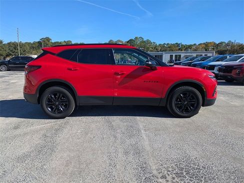Used 2020 Chevrolet Blazer LT image 3