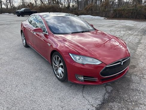 Used 2016 Tesla Model S AWD image 1