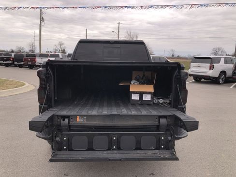 Used 2024 Chevrolet Silverado 1500 High Country w/ High Country Premium Package image 9