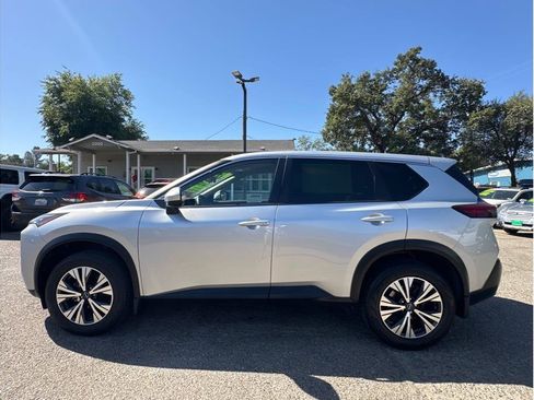 Used 2023 Nissan Rogue SV AWD/4WD image 4