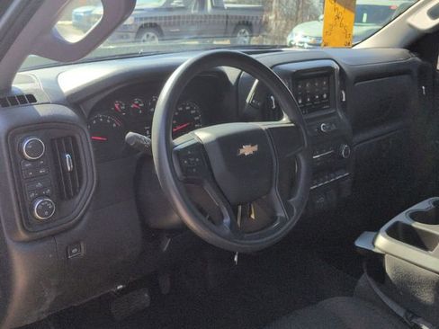 Used 2021 Chevrolet Silverado 1500 Custom image 12