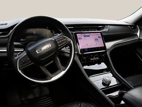 Used 2022 Jeep Grand Cherokee L Limited w/ Luxury Tech Group II RWD image 14