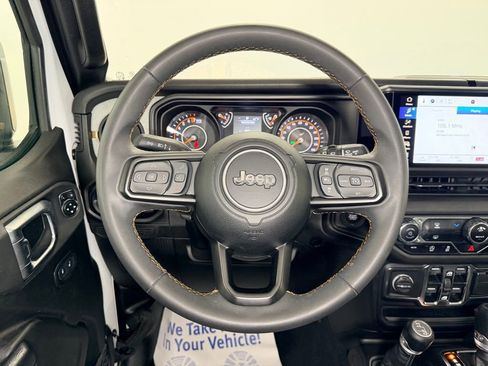 Used 2024 Jeep Wrangler Unlimited Sport AWD/4WD image 15