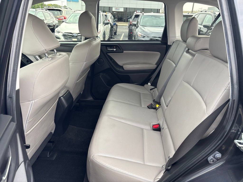 Used 2015 Subaru Forester 2.5i Limited AWD/4WD image 10