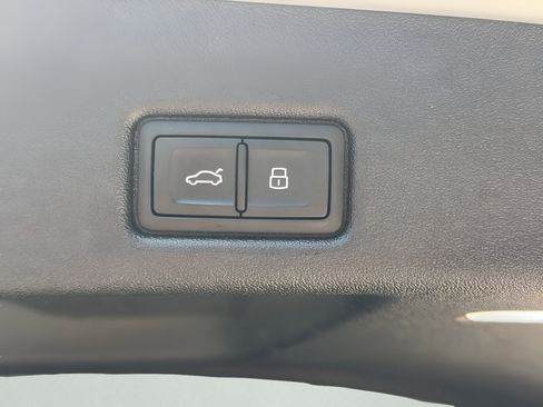 Certified 2025 Audi Q5 Premium Plus w/ Premium Plus AWD/4WD image 53