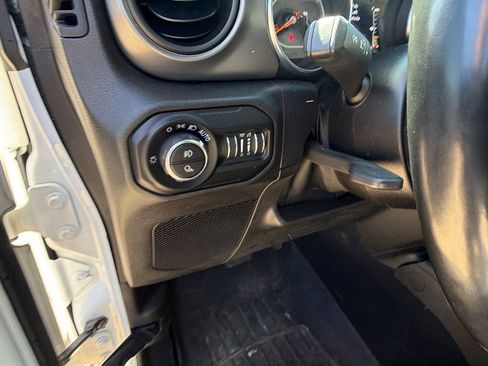 Used 2021 Jeep Gladiator Sport image 25