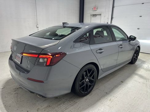 Used 2025 Honda Civic Sport image 5