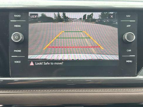Certified 2023 Volkswagen Taos SEL AWD/4WD image 17