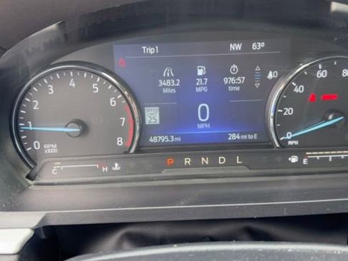 Used 2023 Ford Explorer XLT w/ Equipment Group 202A AWD/4WD image 12