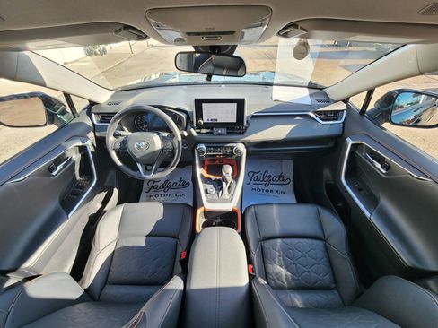 Used 2024 Toyota RAV4 Adventure image 17