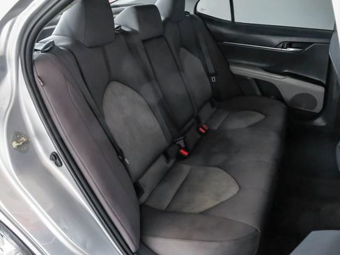 Used 2019 Toyota Camry LE FWD image 38