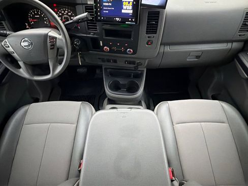 Used 2017 Nissan NV 2500 SV w/ Back Door Glass Package RWD image 14