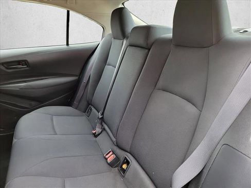 Used 2022 Toyota Corolla LE FWD image 11