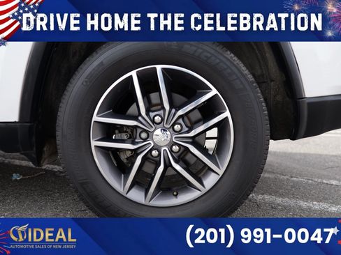 Used 2017 Jeep Grand Cherokee Limited w/ Luxury Group II RWD image 14