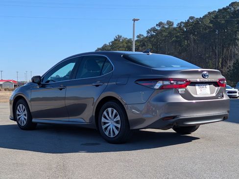 Used 2024 Toyota Camry LE FWD image 3