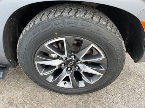 Used 2022 Chevrolet Suburban Z71 w/ Off-Road Capability Package image 22