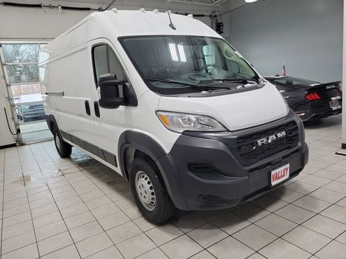Used 2024 RAM ProMaster 2500 image 22