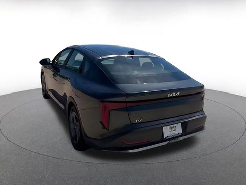 Used 2025 Kia K4 LXS image 11