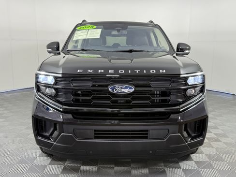Certified 2025 Ford Expedition Max Active AWD/4WD image 6