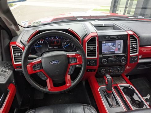 Used 2019 Ford F250 Lariat w/ Lariat Ultimate Package AWD/4WD image 16