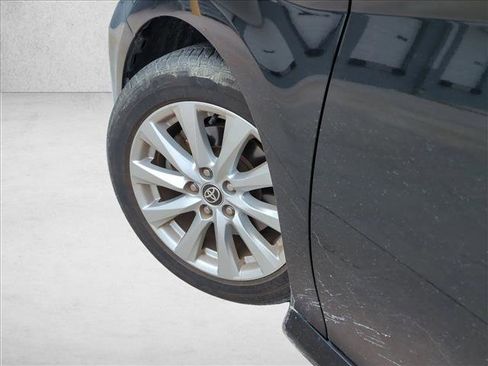 Used 2020 Toyota Camry LE FWD image 10