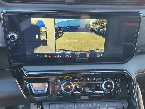 New 2026 GMC Sierra 1500 AT4 w/ AT4 Premium Package AWD/4WD image 32