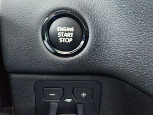 Used 2025 Toyota Tundra Limited AWD/4WD image 20