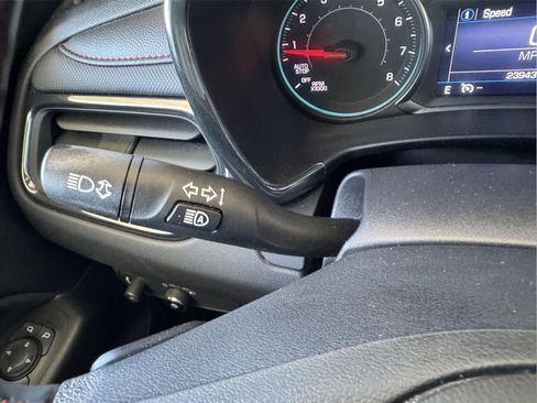 Used 2023 Chevrolet Equinox RS AWD/4WD image 17