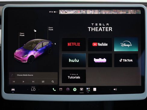 Used 2022 Tesla Model Y Performance AWD/4WD image 40