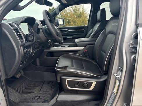 Used 2025 RAM 1500 Laramie image 12
