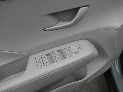 Used 2024 Hyundai Kona SEL FWD image 15