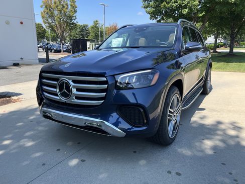 New 2026 Mercedes-Benz GLS 450 4MATIC image 5