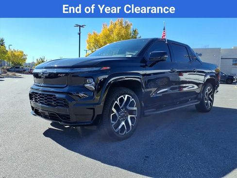 New 2024 Chevrolet Silverado EV RST image 33