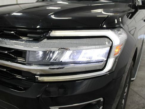 Used 2023 Ford Expedition Max Limited image 13
