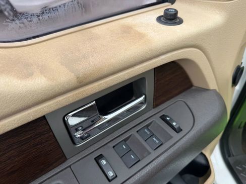 Used 2014 Ford F150 Lariat w/ Equipment Group 502A Luxury image 10