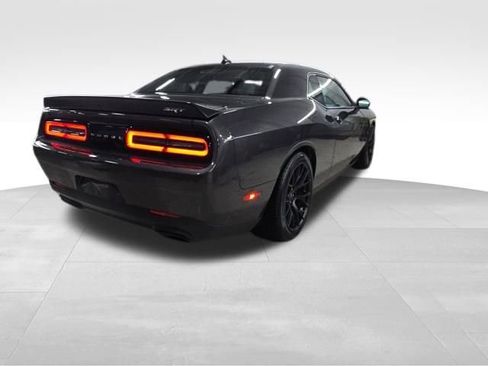 Used 2016 Dodge Challenger SRT Hellcat image 10