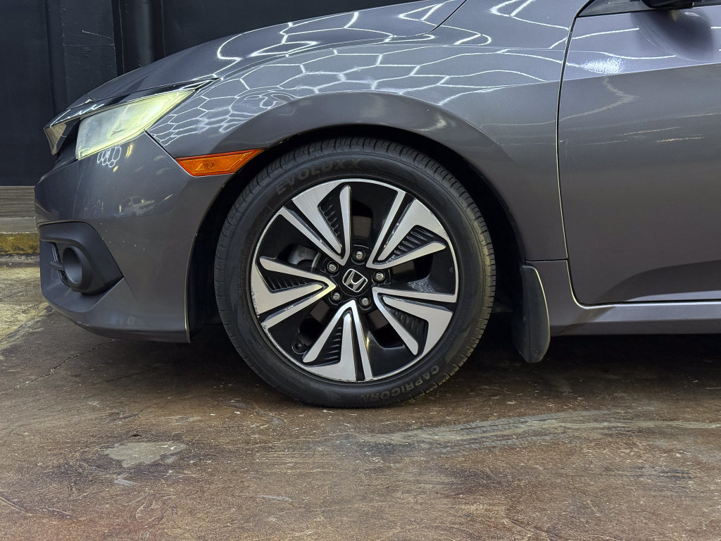 Used 2017 Honda Civic EX-T image 4