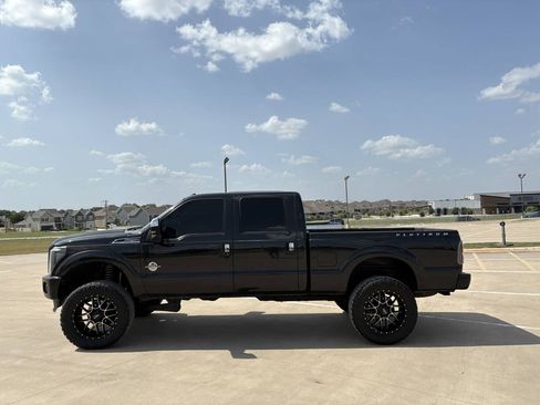 Used 2015 Ford F250 Platinum w/ FX4 Off-Road Package AWD/4WD image 2