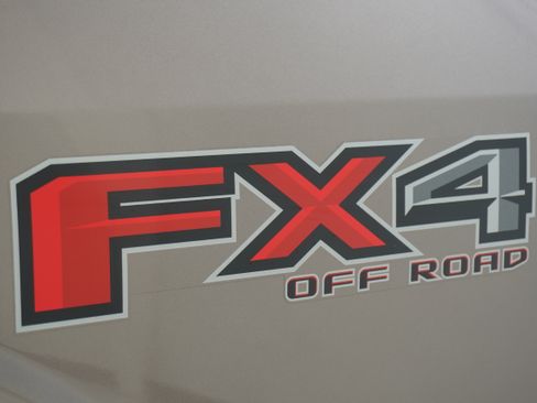 Used 2018 Ford F150 XLT w/ Equipment Group 302A Luxury AWD/4WD image 8