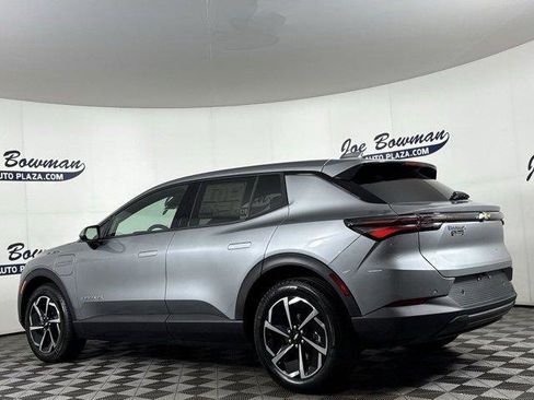 New 2026 Chevrolet Equinox EV LT image 8